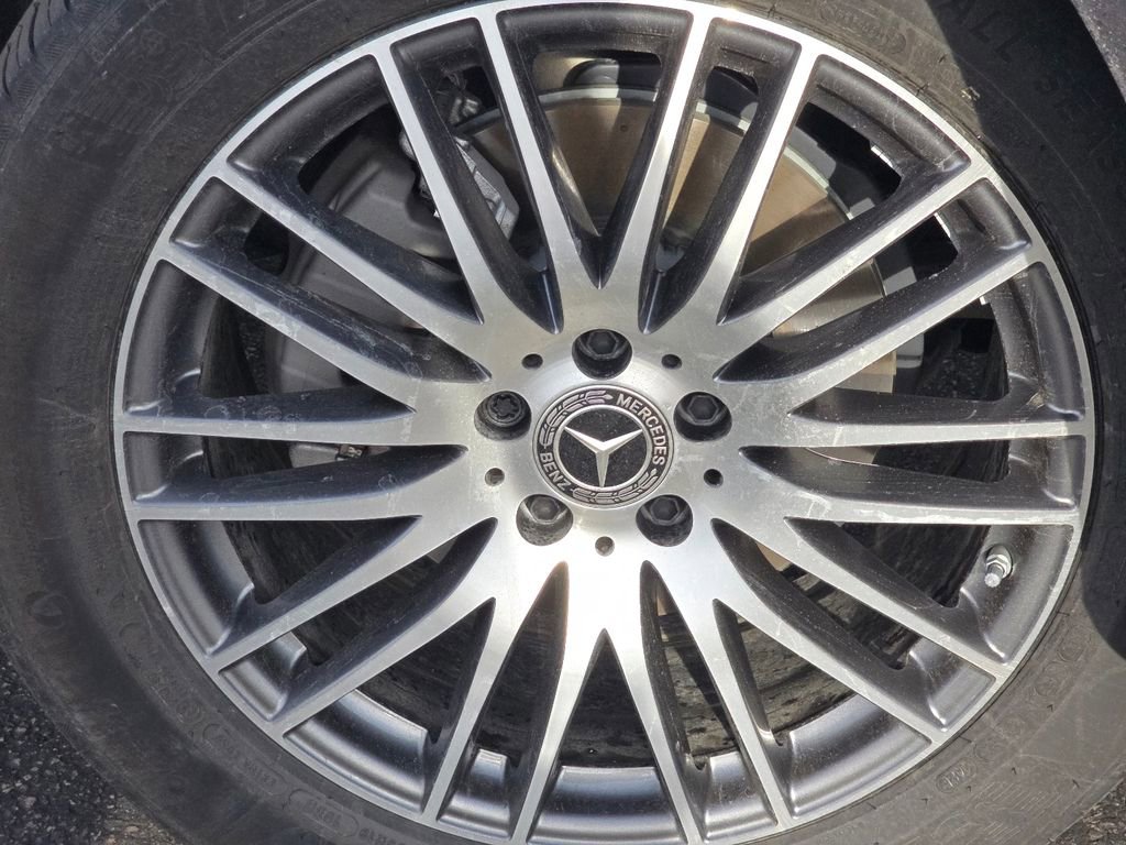 Used 2026 Mercedes-Benz GLC 300 4MATIC image 11