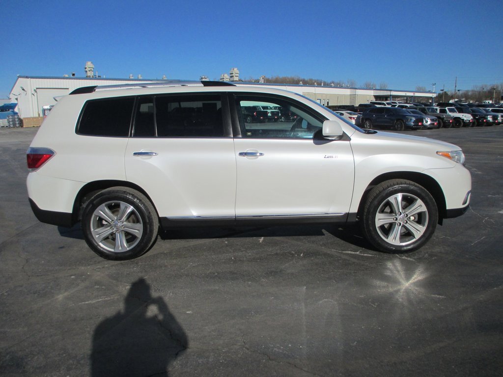 Used 2013 Toyota Highlander Limited image 2