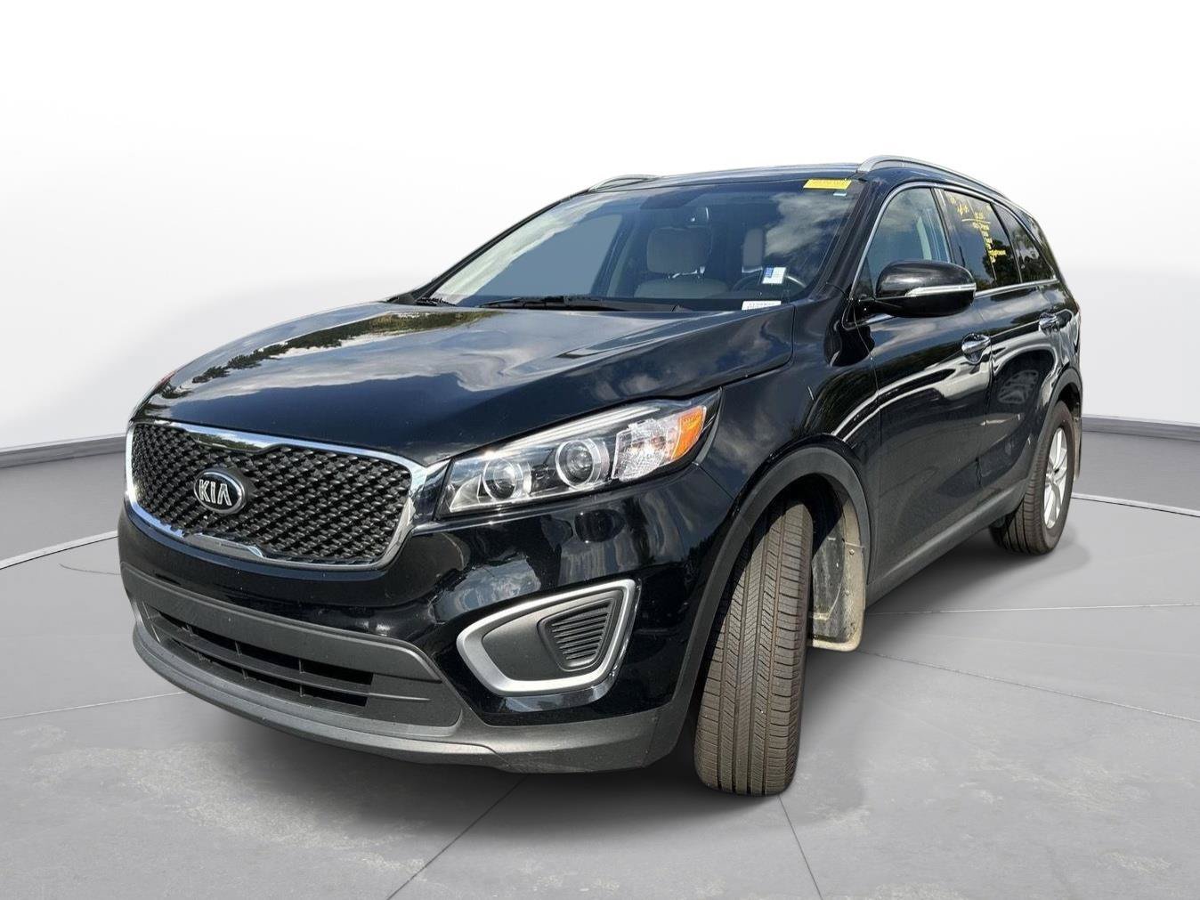 Used 2017 Kia Sorento FWD w/ LX Convenience Package image 2