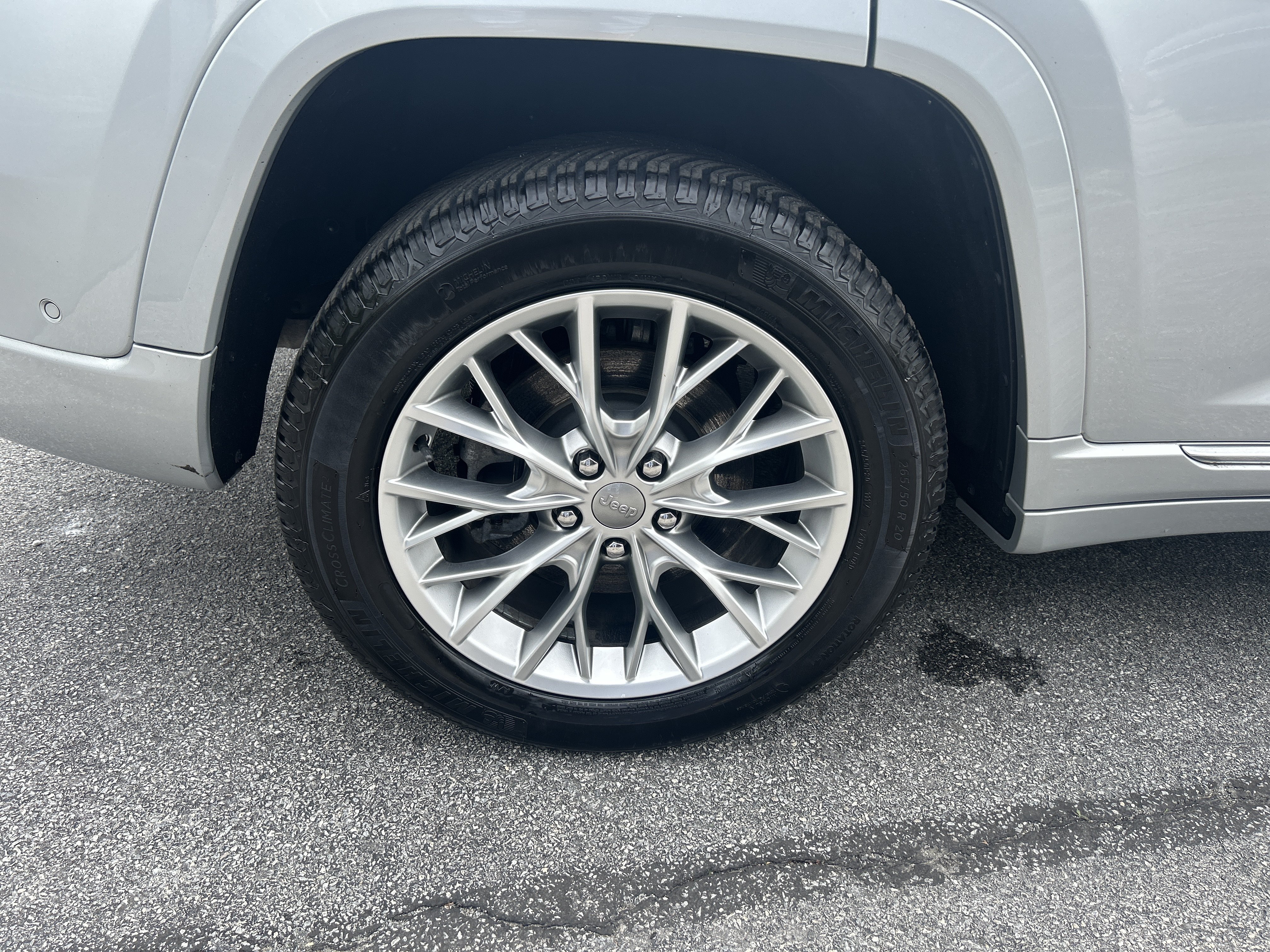 Certified 2023 Jeep Grand Cherokee Summit w/ Advanced Protech Group IV AWD/4WD image 6