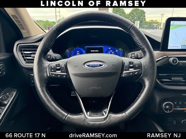 Used 2020 Ford Escape Titanium w/ Titanium Premium Package 2.0 AWD/4WD image 25