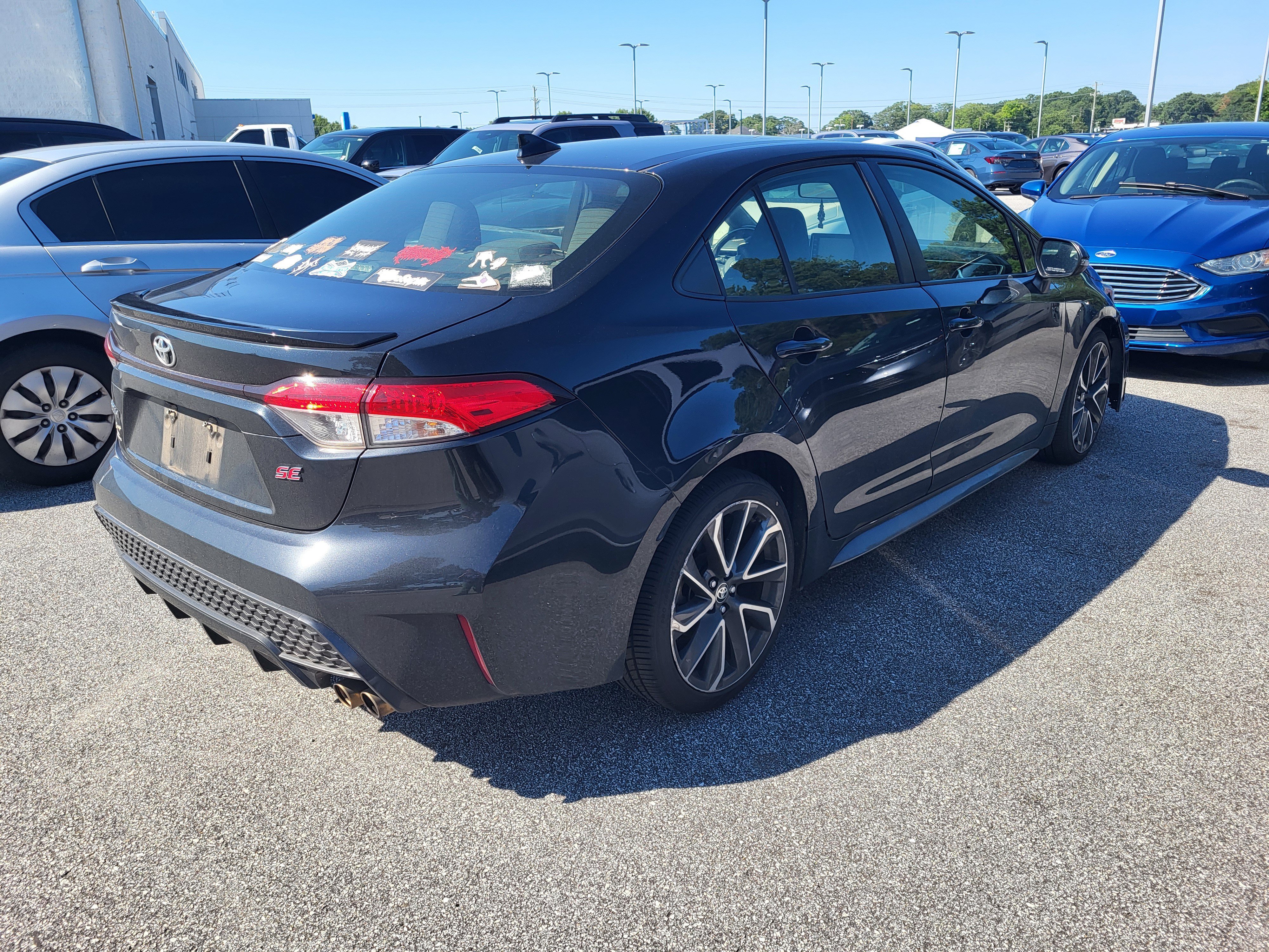 Used 2020 Toyota Corolla SE w/ SE Premium Package FWD image 4