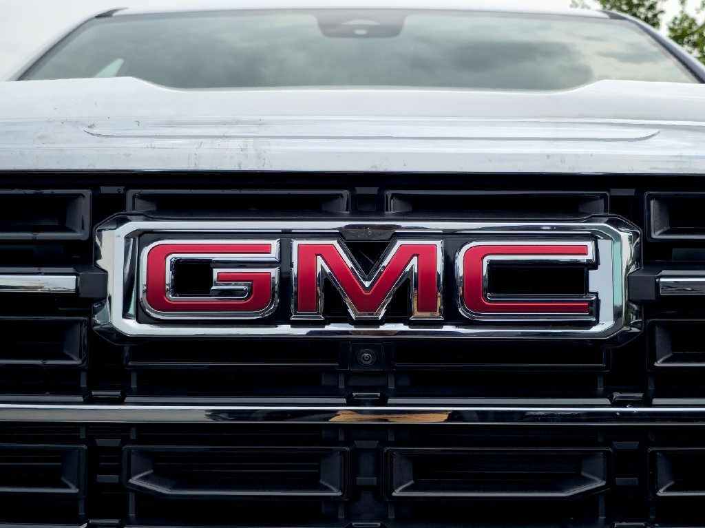 New 2026 GMC Acadia Elevation AWD/4WD image 32