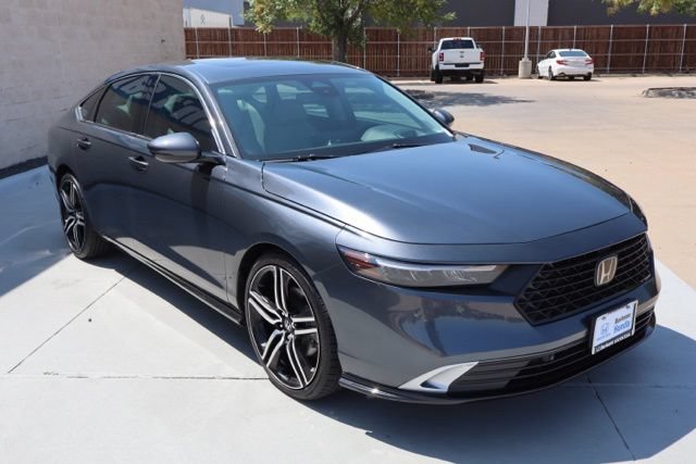 Used 2025 Honda Accord Touring image 4