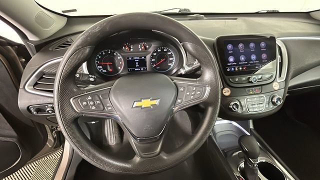 Used 2023 Chevrolet Malibu LT FWD image 14