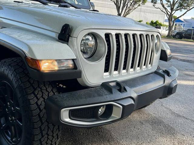 Certified 2023 Jeep Gladiator Overland AWD/4WD image 32