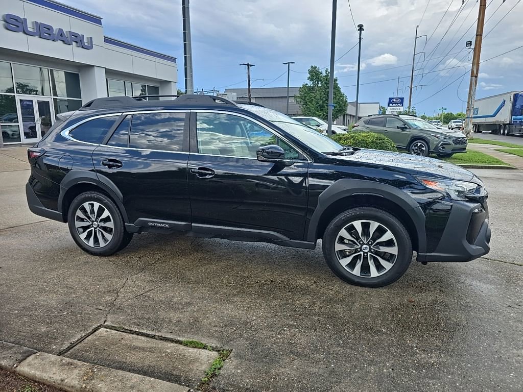 Used 2023 Subaru Outback Limited AWD/4WD image 13