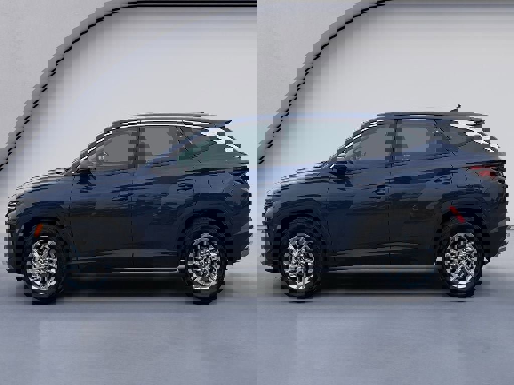 Used 2025 Hyundai Tucson SE image 2
