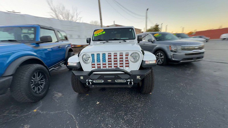 Used 2019 Jeep Wrangler Unlimited Sahara w/ Uconnect 4C Nav & Sound Group image 8