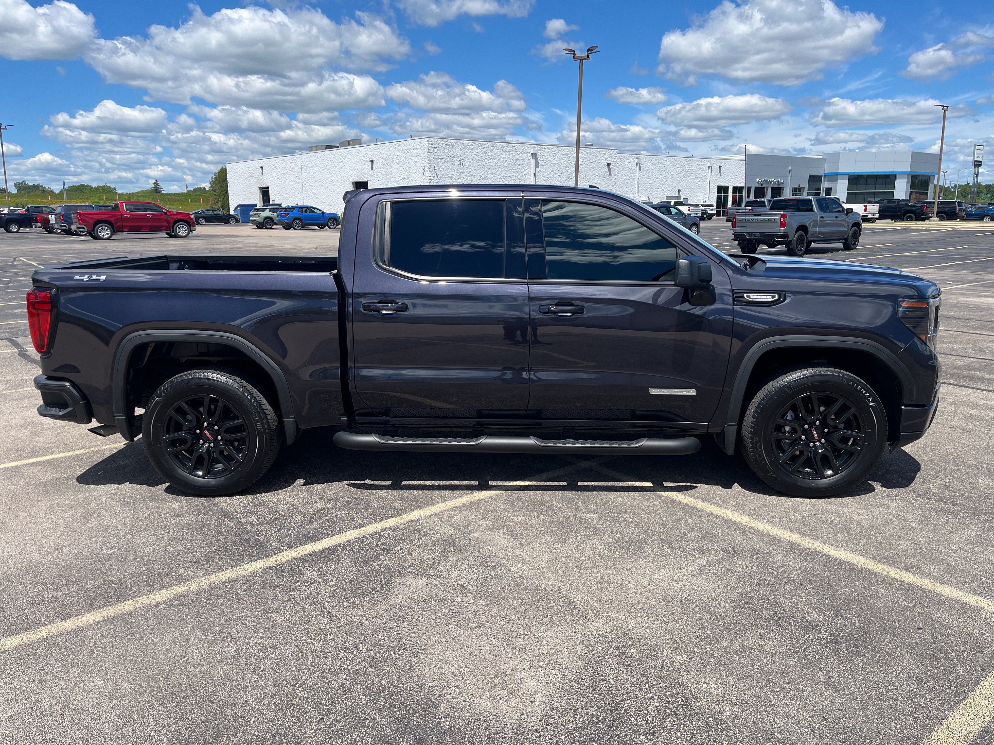 Used 2025 GMC Sierra 1500 Elevation AWD/4WD image 7