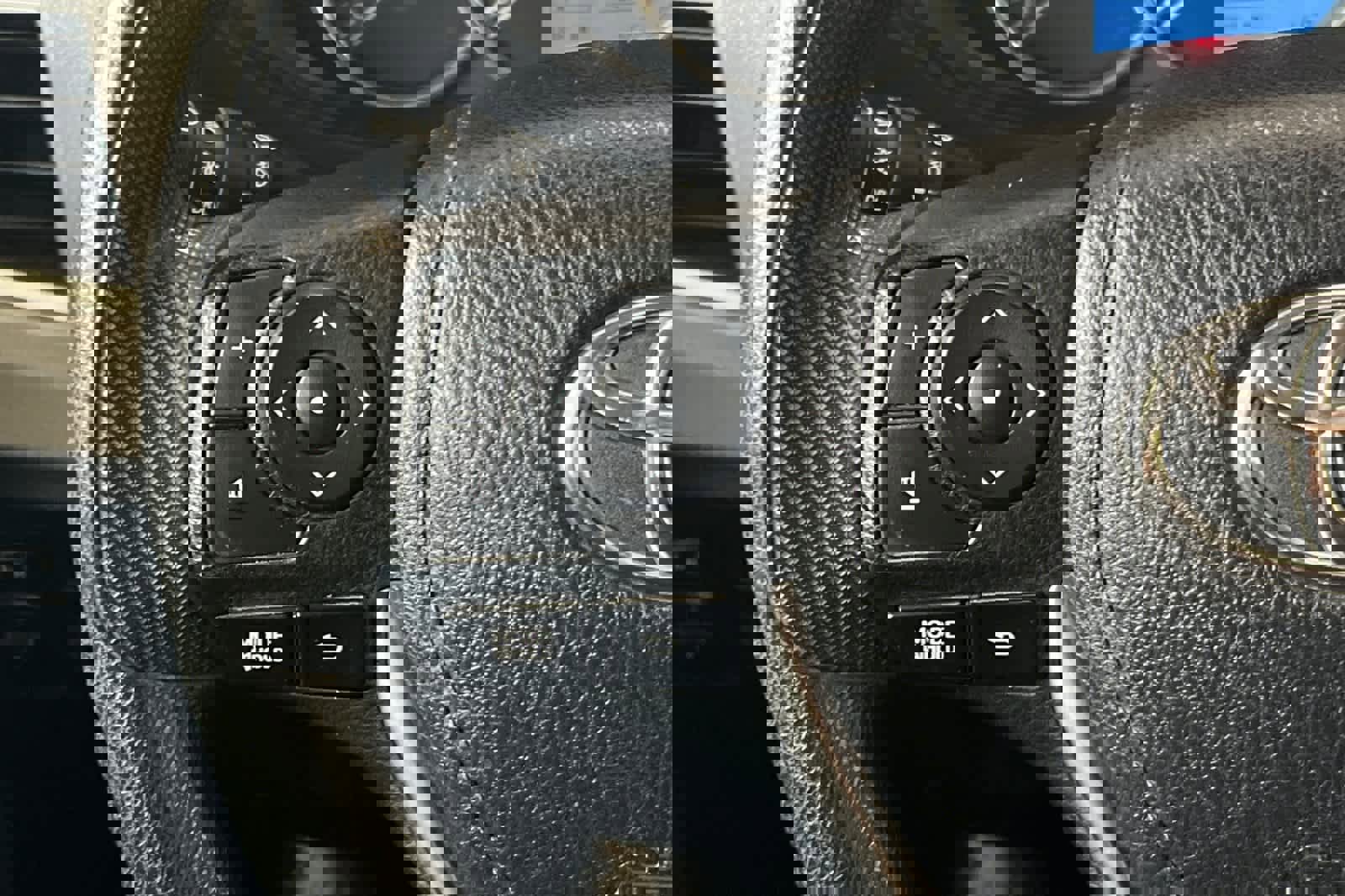 Used 2015 Toyota Corolla LE image 23