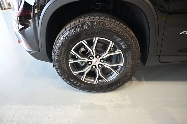 New 2026 GMC Acadia AT4 w/ Luxury Package AWD/4WD image 29