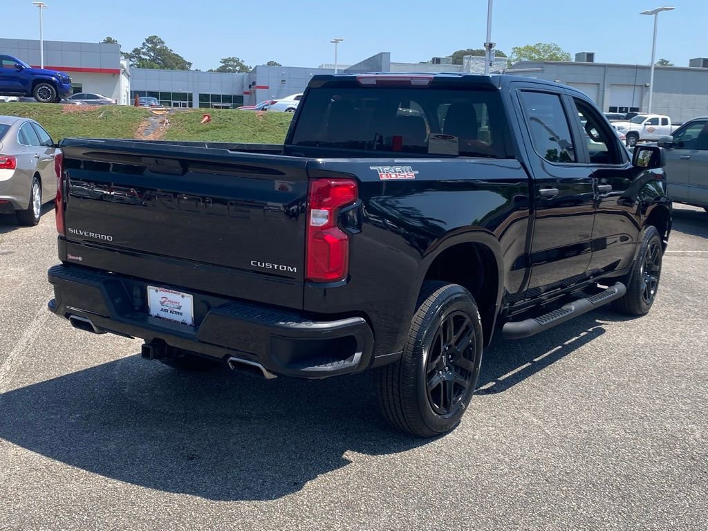 Used 2021 Chevrolet Silverado 1500 Custom Trail Boss AWD/4WD image 17