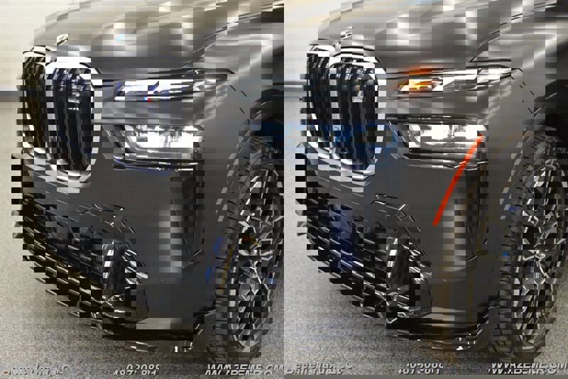 Used 2023 BMW X7 M60i w/ Climate Comfort Package image 50