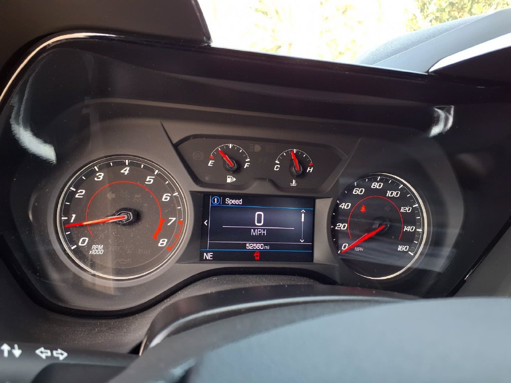 Used 2020 Chevrolet Camaro LT w/ Technology Package RWD image 12
