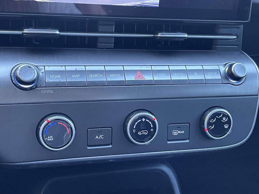 Used 2025 Hyundai Kona SE FWD image 28