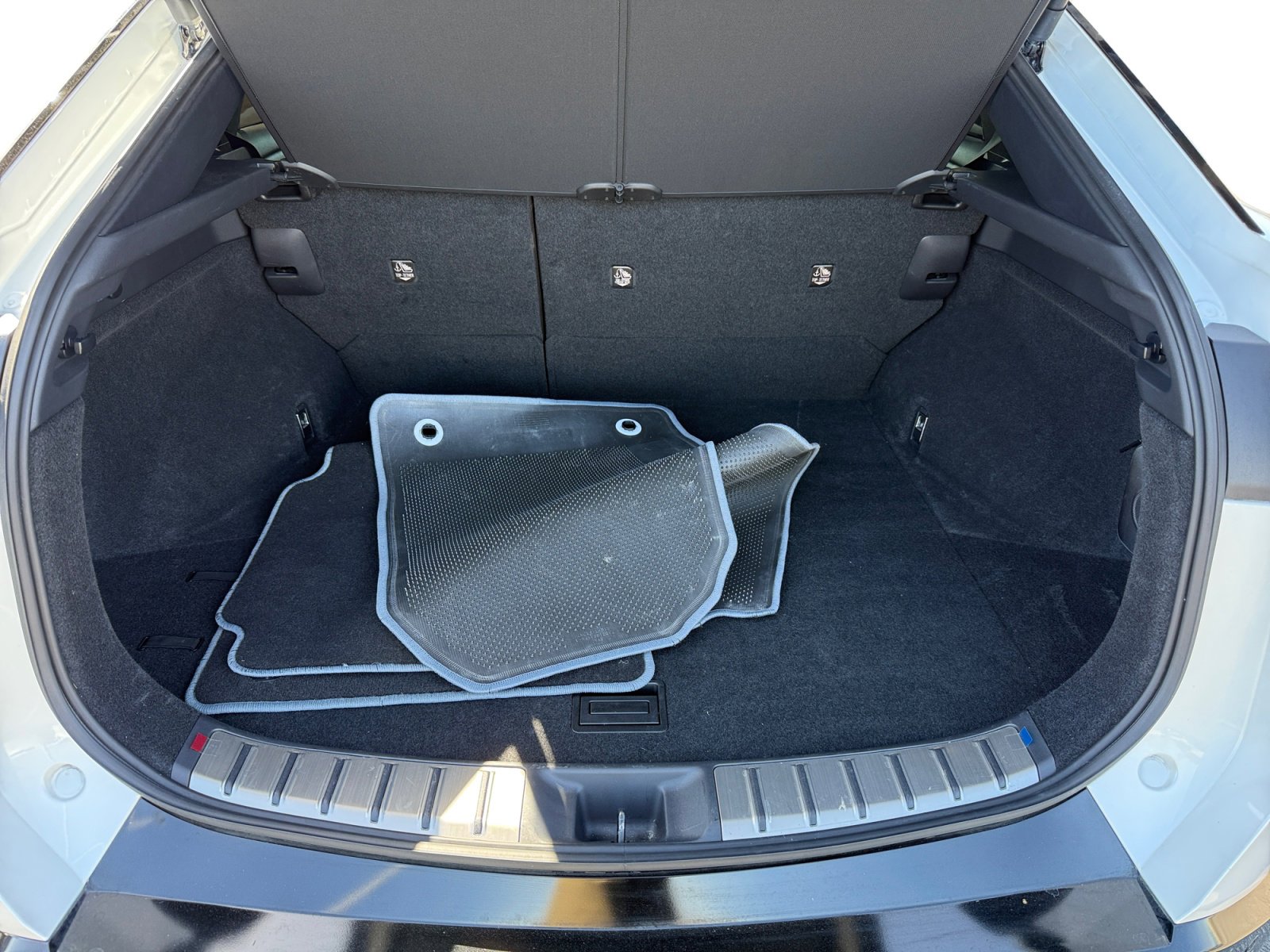 Used 2024 Lexus RZ 300e Premium w/ Technology Package image 17