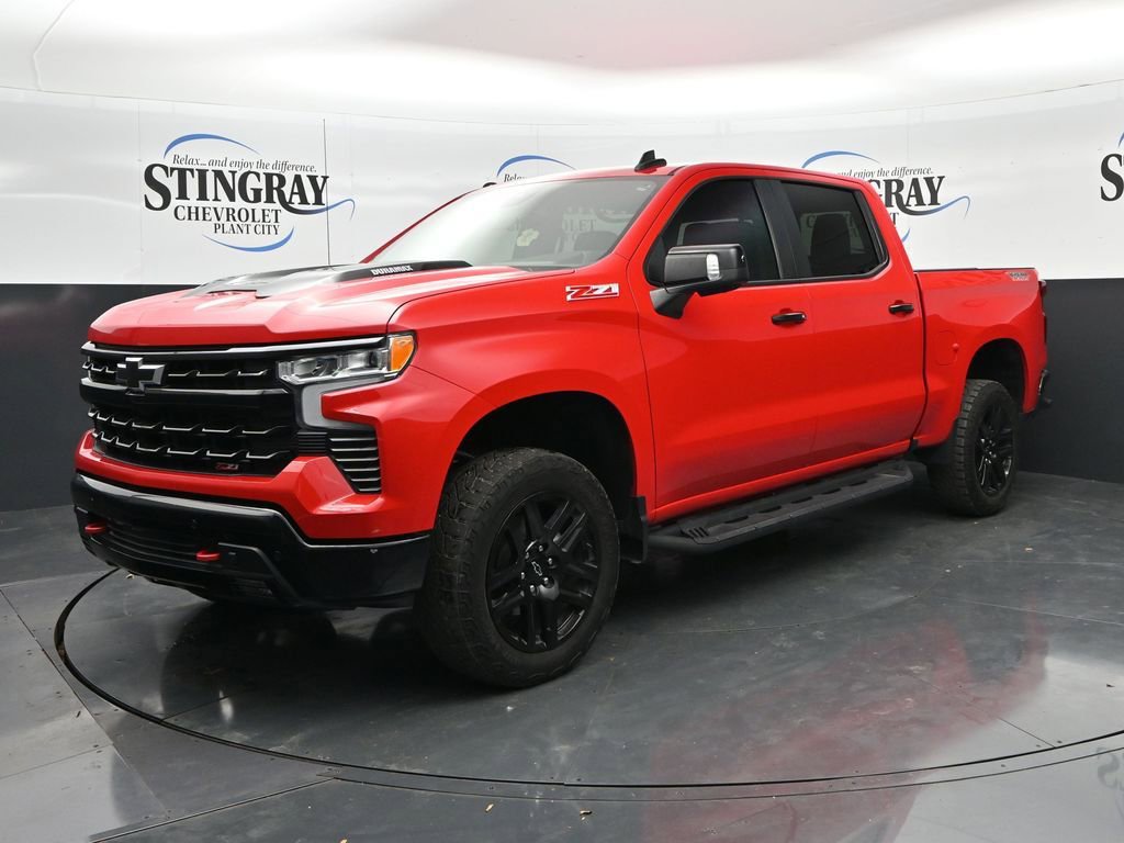 Used 2024 Chevrolet Silverado 1500 LT Trail Boss w/ Convenience Package II AWD/4WD image 3