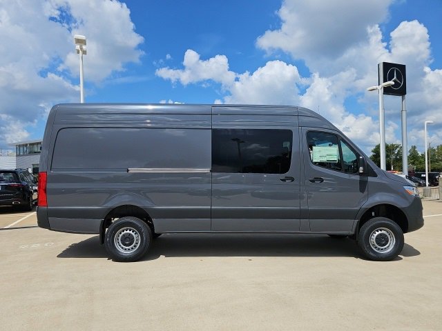 New 2025 Mercedes-Benz Sprinter 2500 image 3
