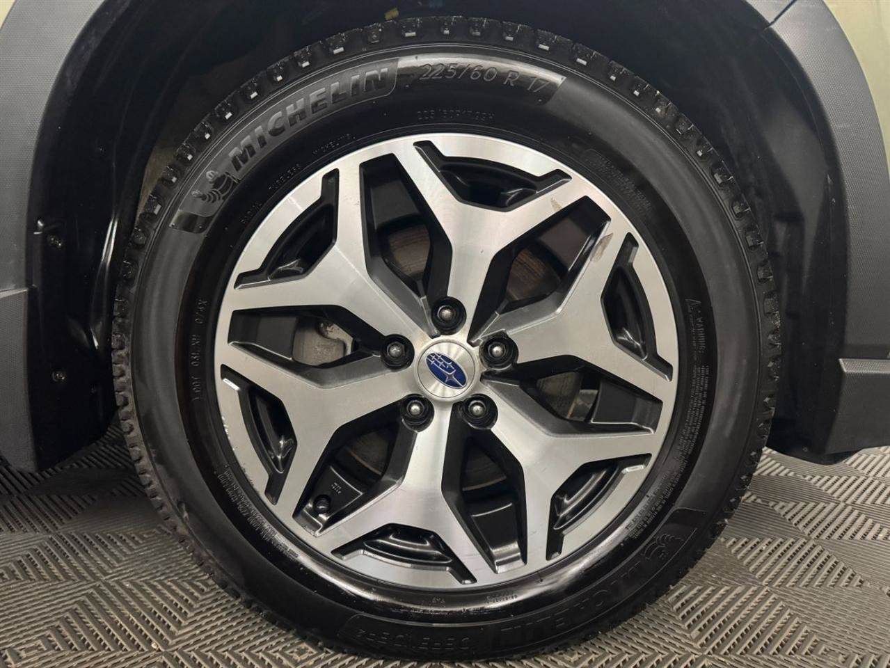 Used 2020 Subaru Forester Premium AWD/4WD image 25