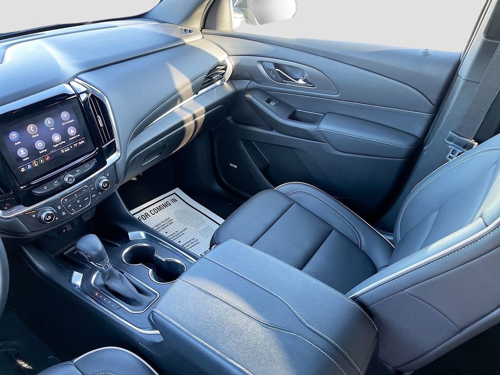 Used 2023 Chevrolet Traverse Premier image 24