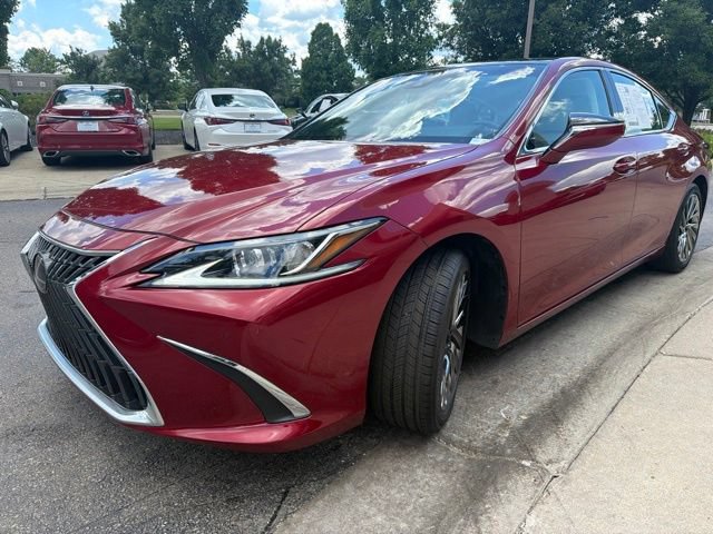 Used 2024 Lexus ES 350 w/ Technology Package FWD image 3