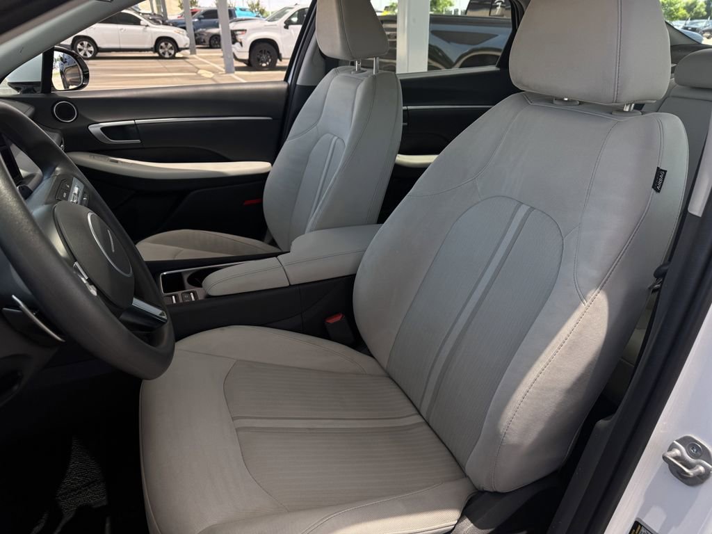 Used 2025 Hyundai Sonata SEL FWD image 24
