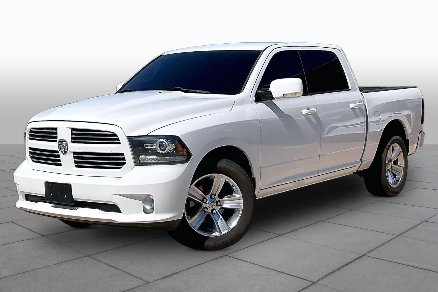 Used 2014 RAM 1500 Sport RWD image 3