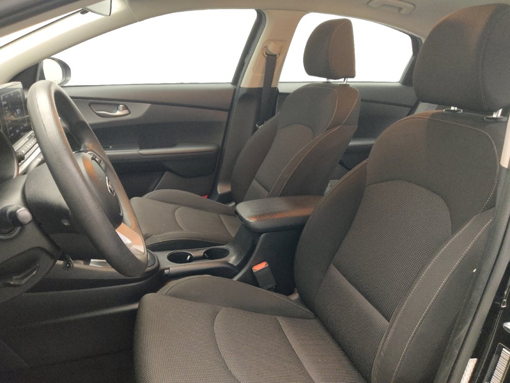 Used 2020 Kia Forte LXS FWD image 17