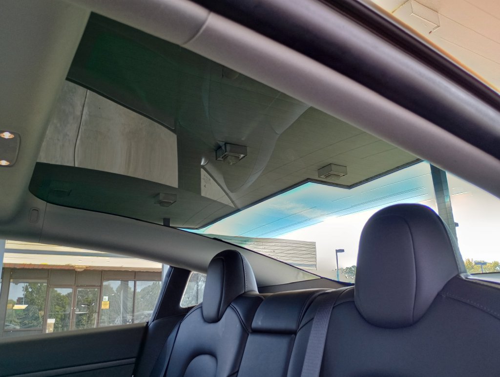 Used 2023 Tesla Model 3 Standard Range RWD image 28