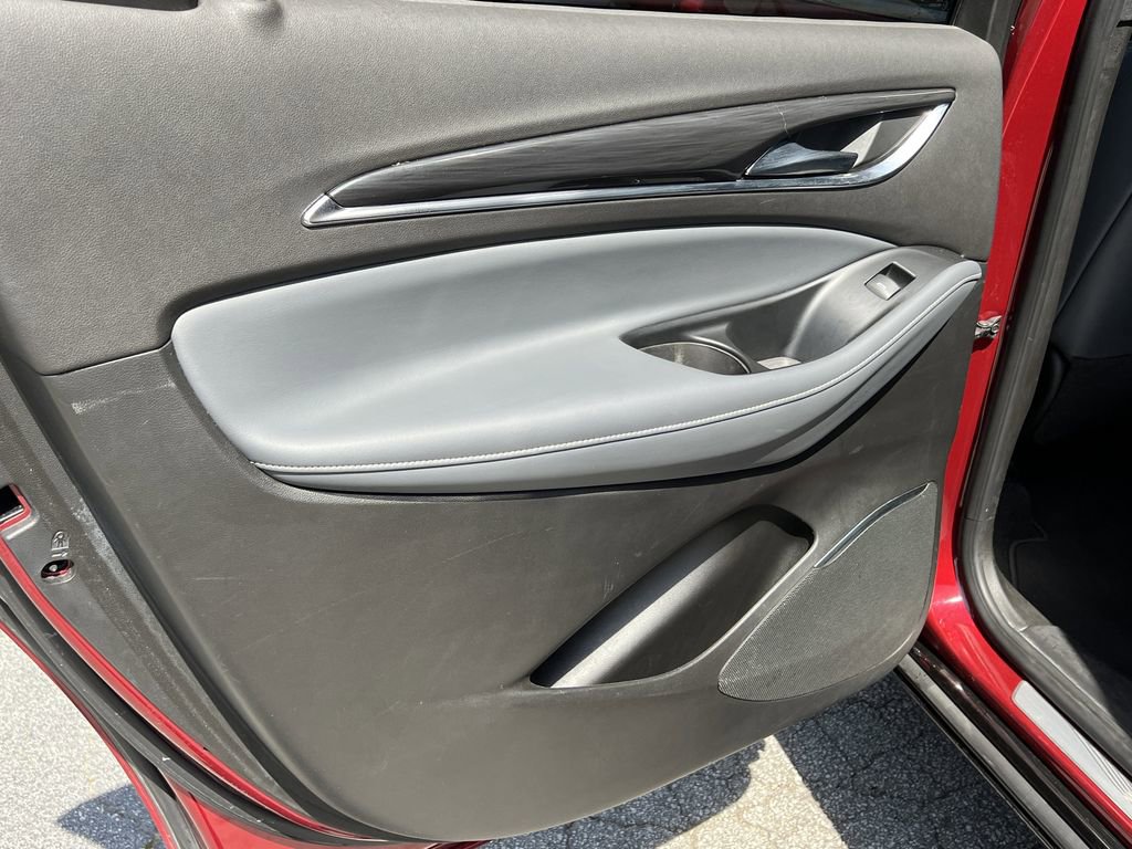 Used 2024 Buick Enclave Premium image 18