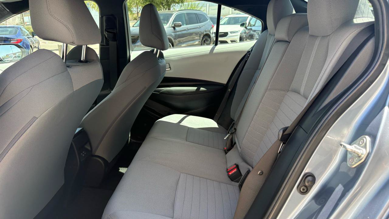 Used 2024 Toyota Corolla SE w/ SE Package FWD image 32