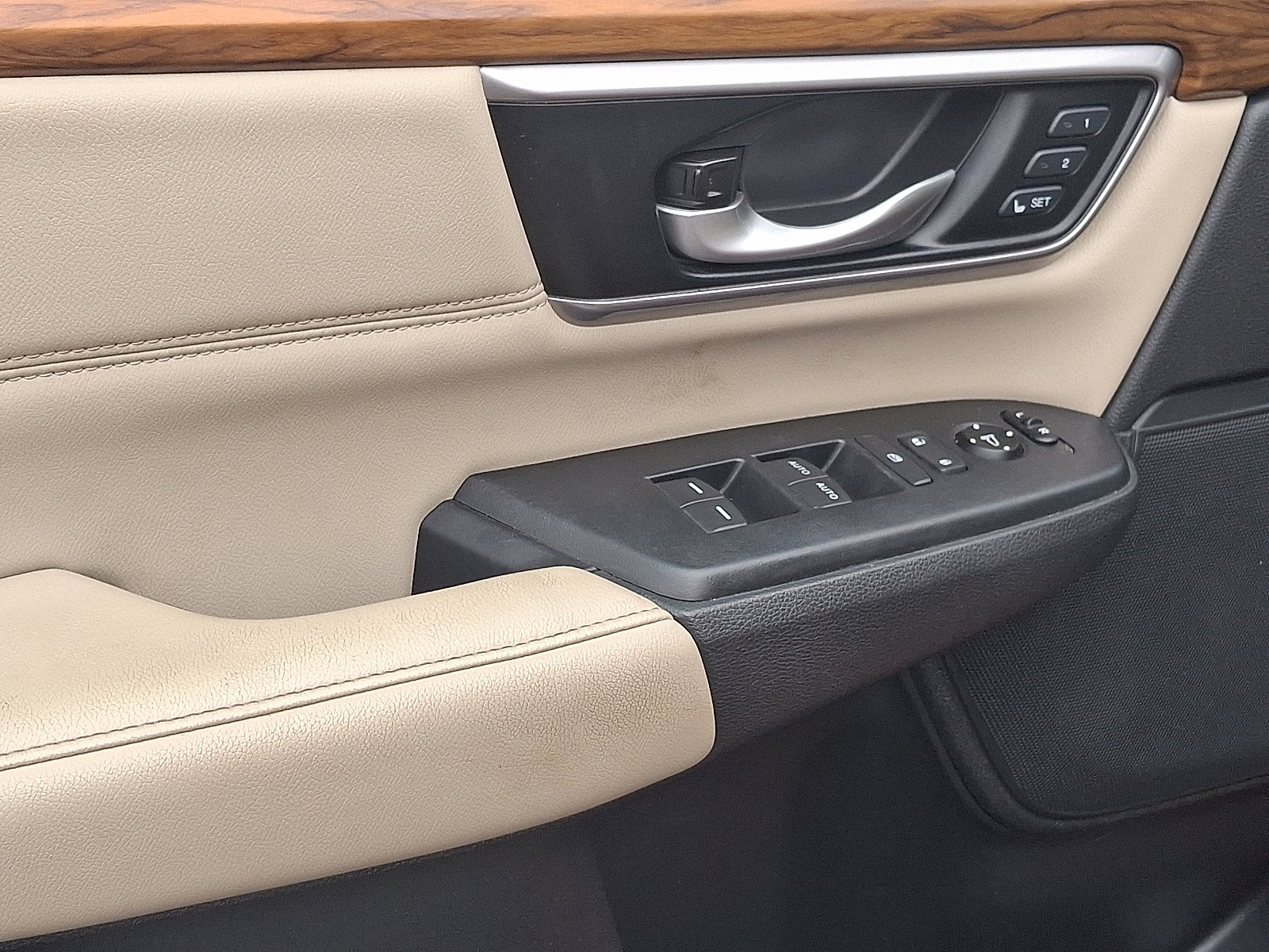 Used 2019 Honda CR-V EX-L image 12