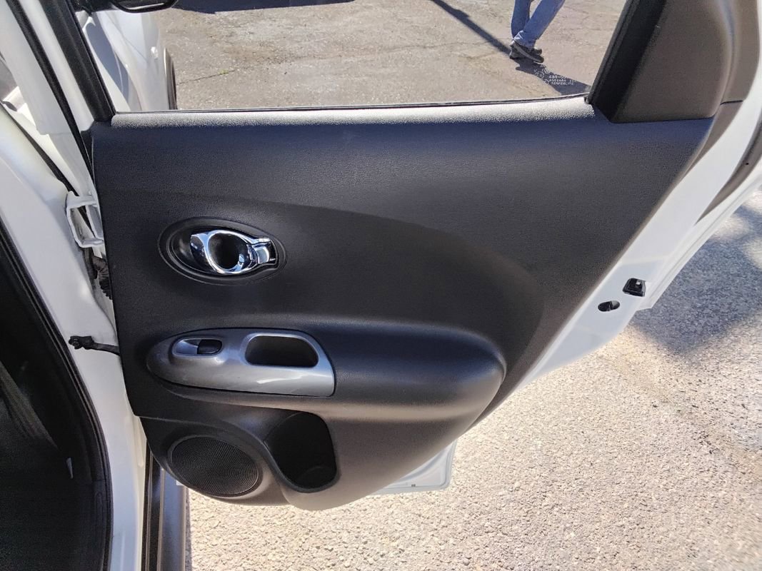 Used 2014 Nissan Juke SL AWD/4WD image 17