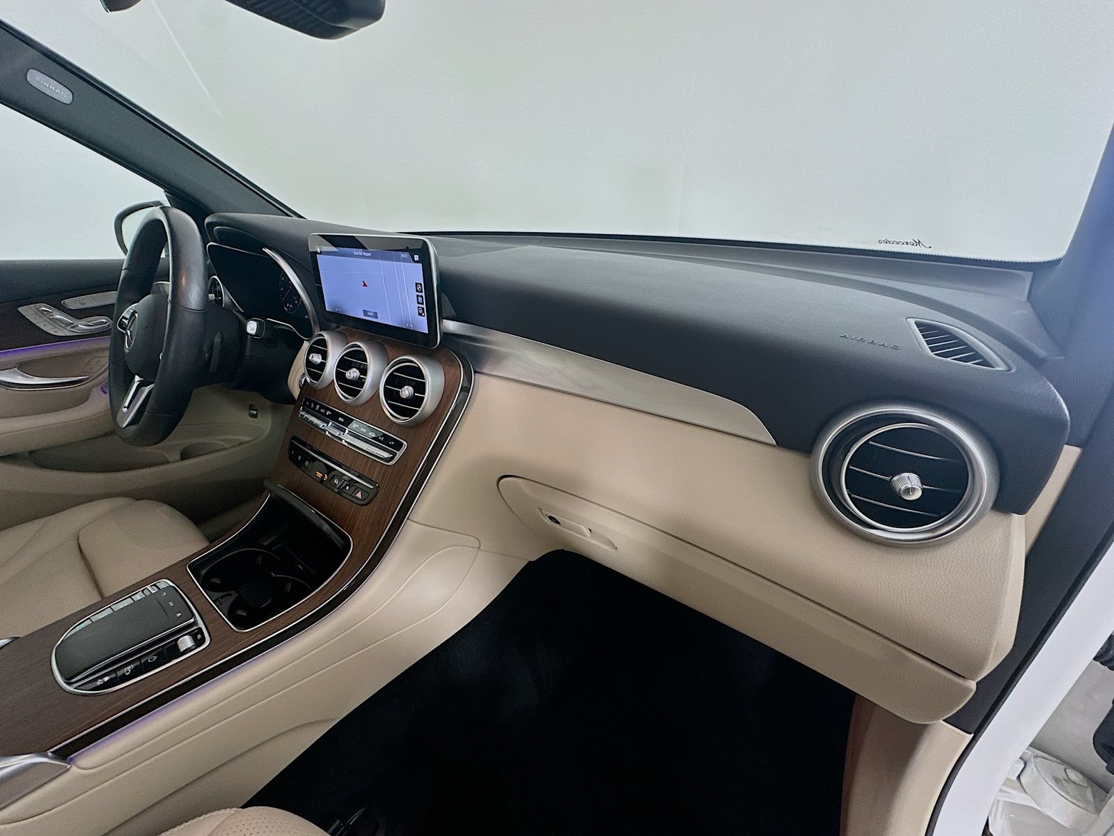 Used 2021 Mercedes-Benz GLC 300 4MATIC image 42