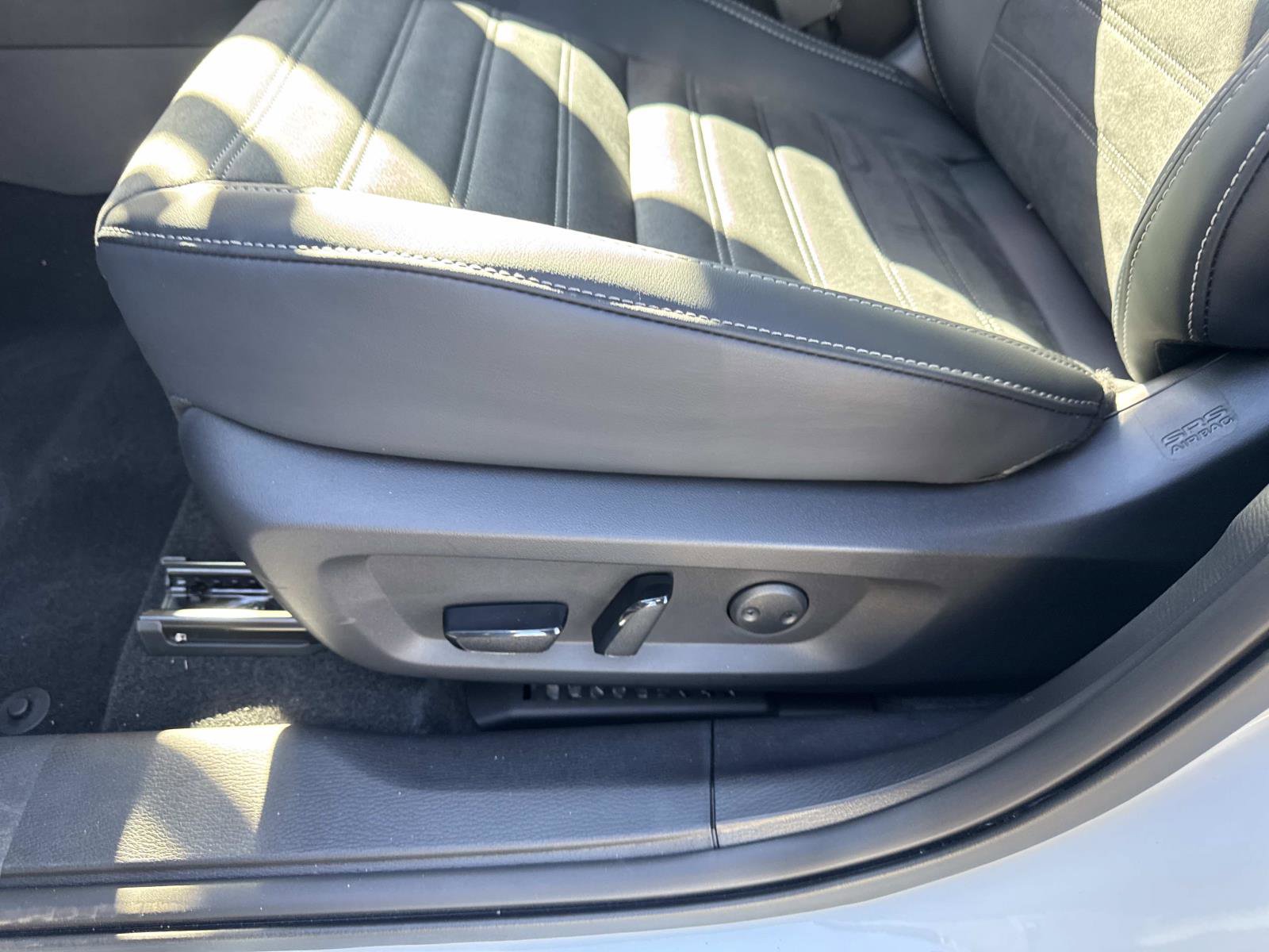 New 2025 Mitsubishi Outlander 4WD Plug-In Hybrid image 17