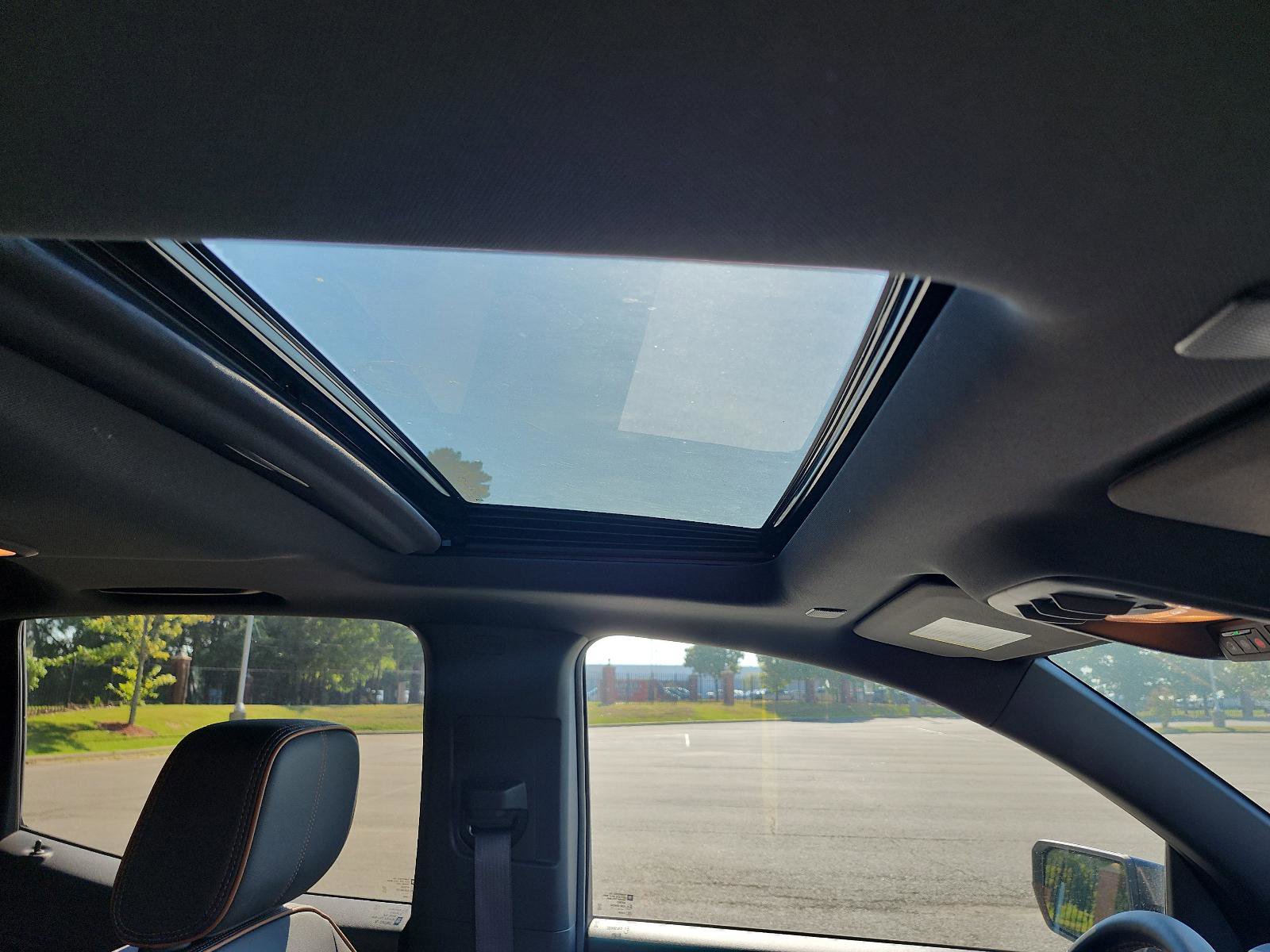 New 2025 GMC Canyon AT4 w/ Nightfall Edition image 7