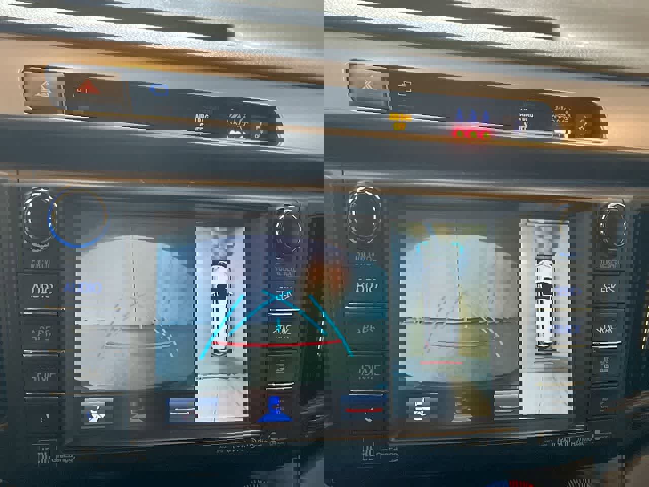 Used 2017 Toyota RAV4 SE w/ Advanced Technology Package image 17