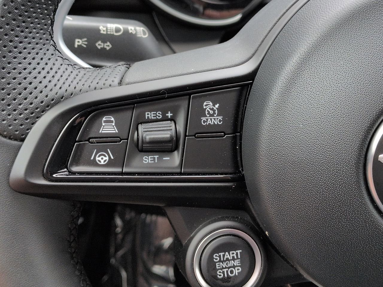 New 2025 Alfa Romeo Giulia w/ Driving Assist Package RWD image 22