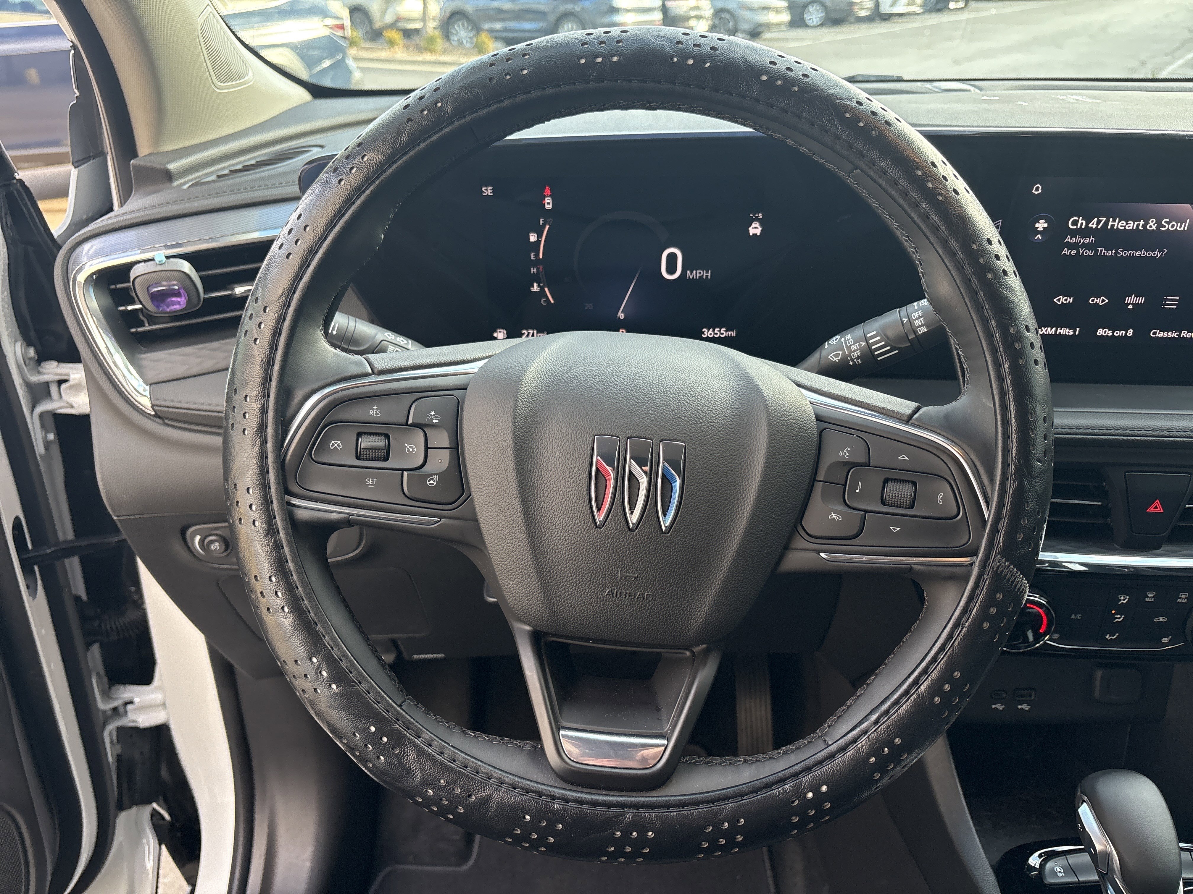 Used 2025 Buick Encore GX Sport Touring w/ Comfort Package image 18