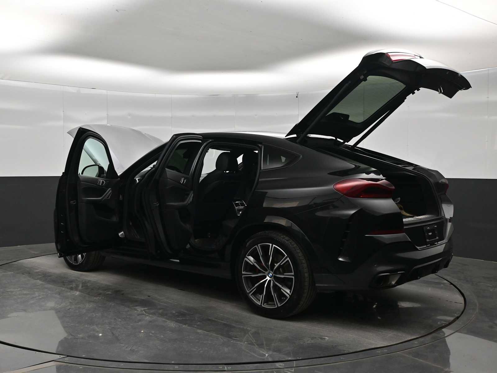 Used 2023 BMW X6 xDrive40i w/ M Sport Package AWD/4WD image 46