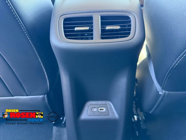 Used 2022 Buick Envision Preferred FWD image 26