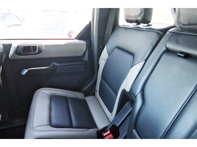 Used 2024 Ford Bronco Wildtrak image 11