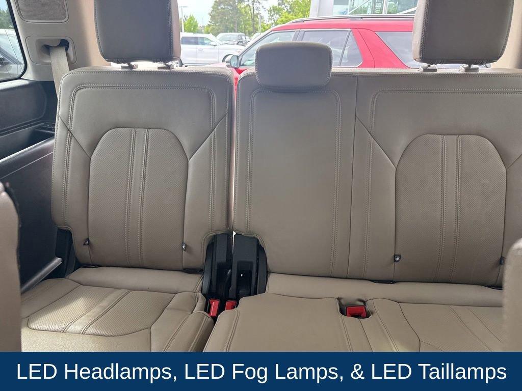 Used 2023 Ford Expedition Limited RWD image 16