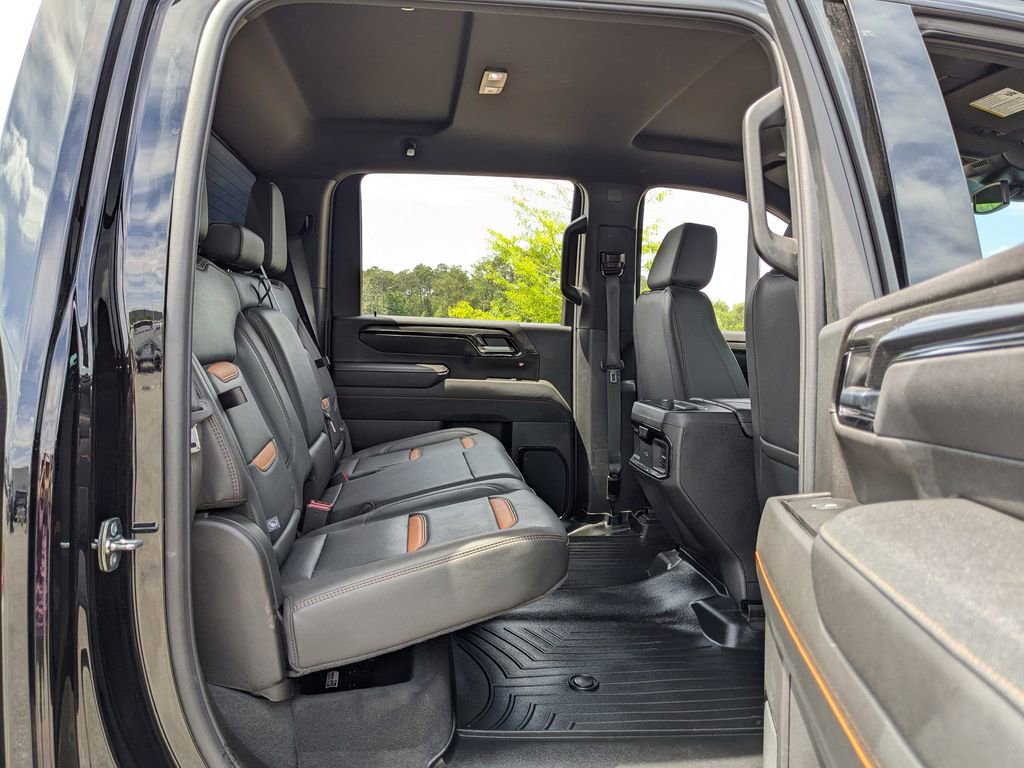 Used 2025 GMC Sierra 2500 AT4 image 46