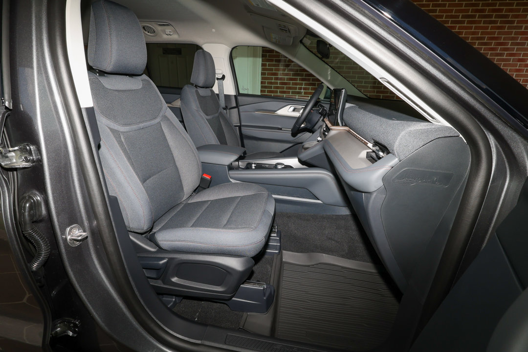 New 2026 Ford Explorer Active AWD/4WD image 22