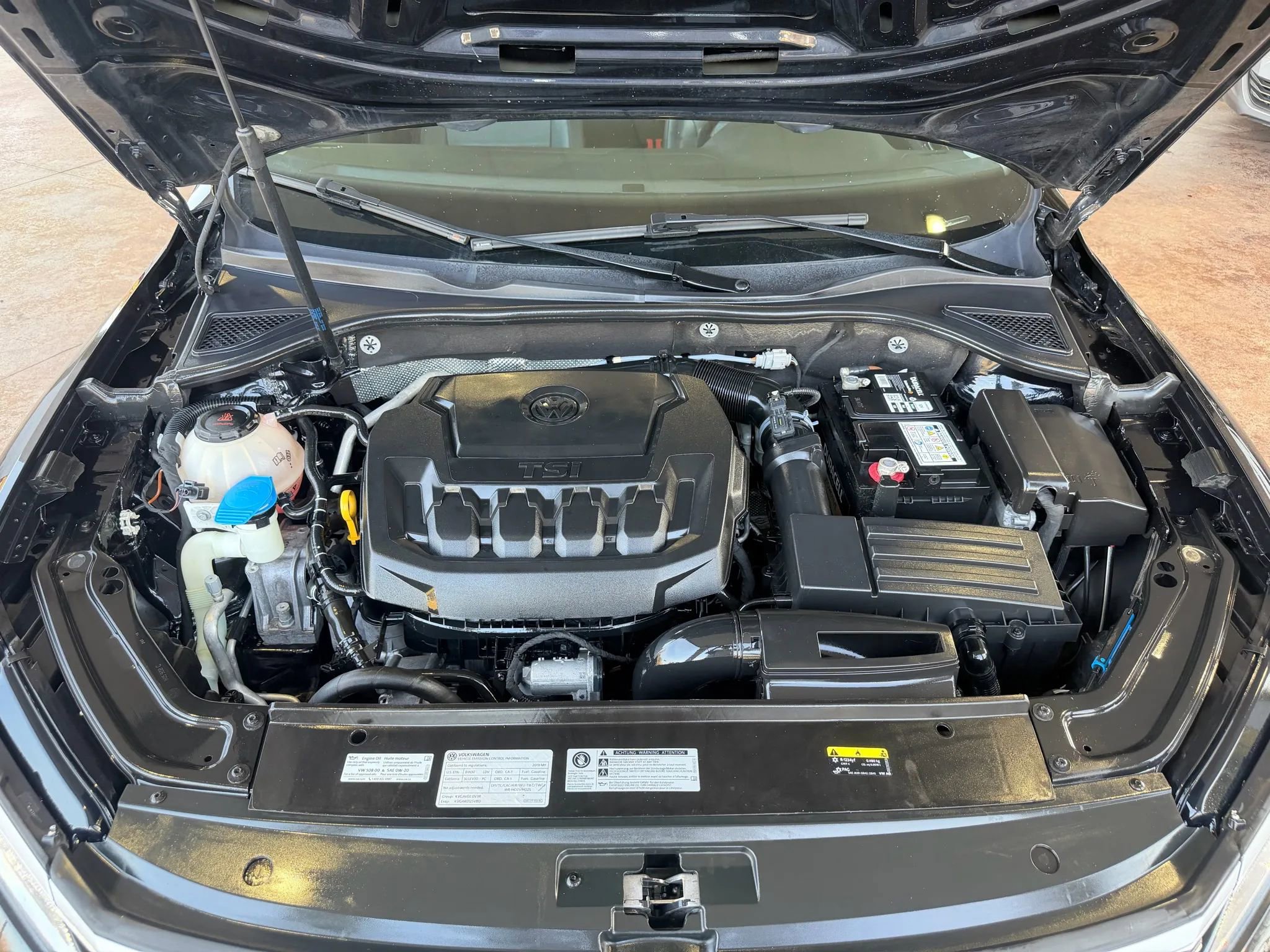 Used 2019 Volkswagen Passat 2.0T SE R-Line image 27