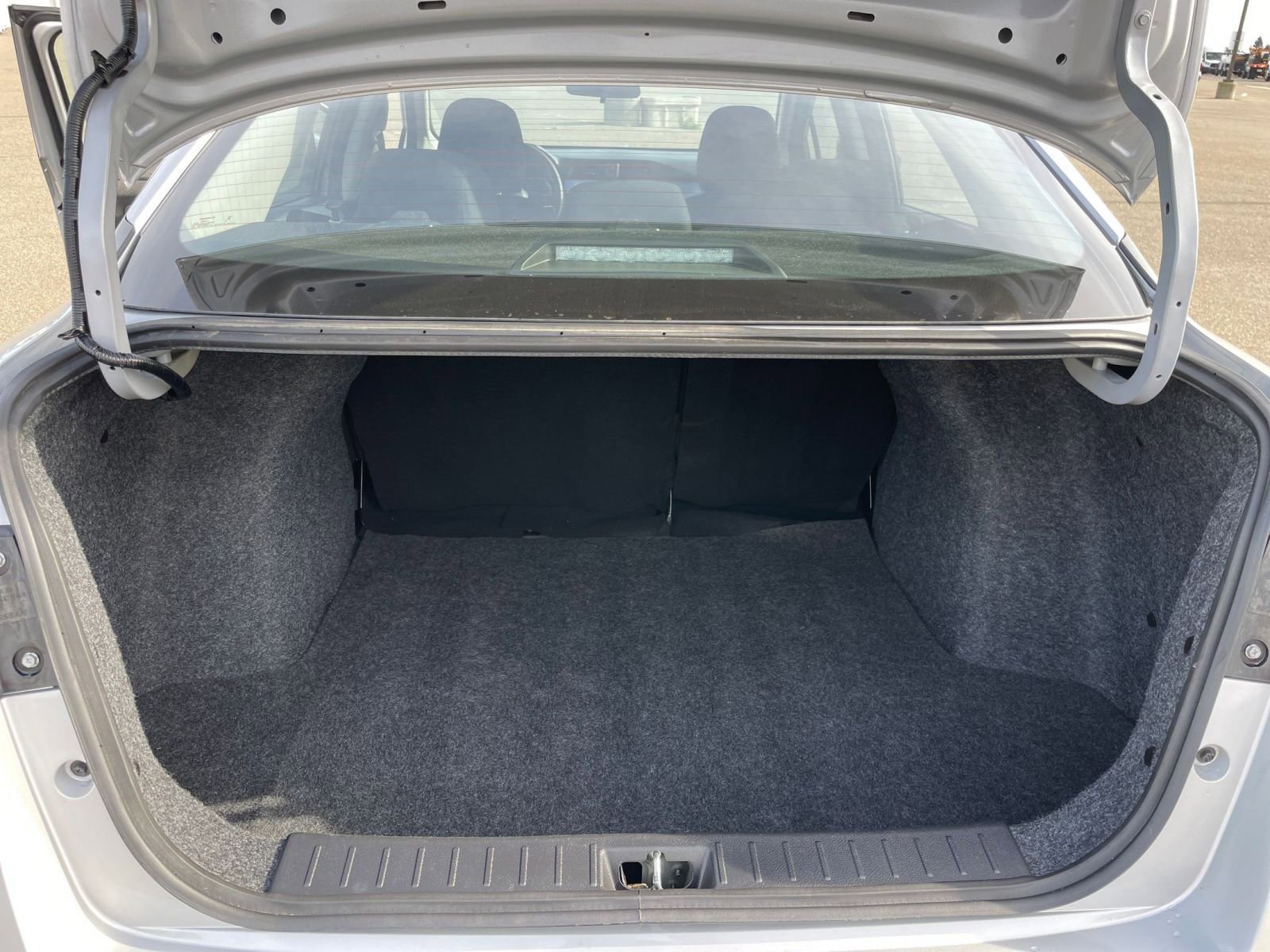 Used 2025 Nissan Versa SV FWD image 31
