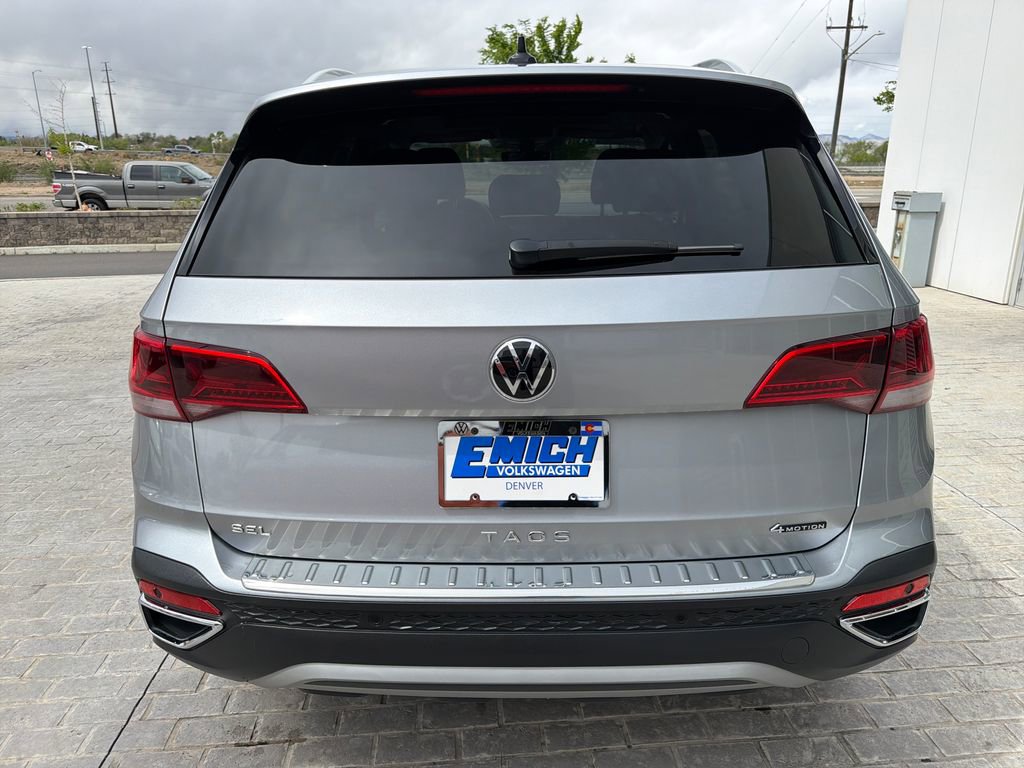 Certified 2024 Volkswagen Taos SEL image 6