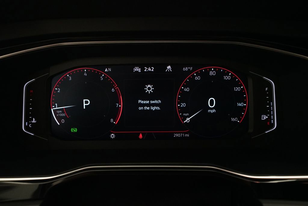 Used 2024 Volkswagen Jetta SEL FWD image 2